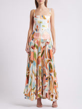 Unique Abstract Print Open Back Pleated Maxi Dress