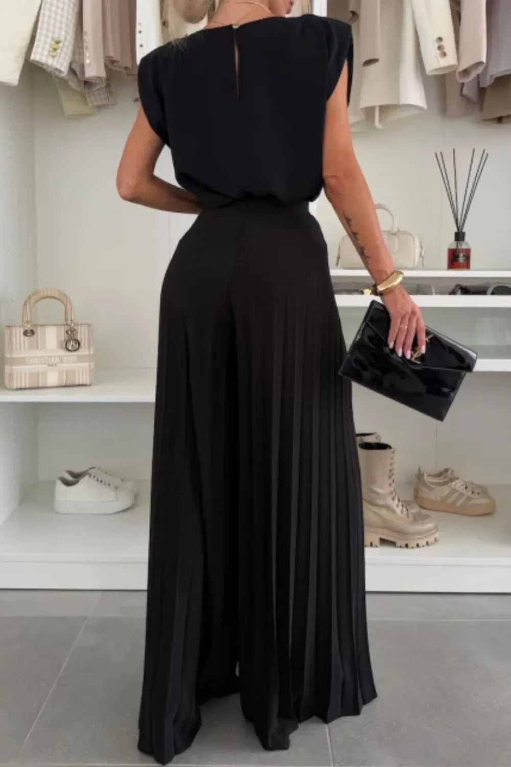 Round Neck Top and Pleated Pants Set