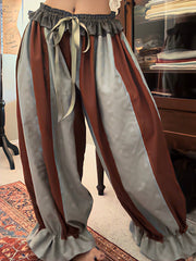 Lace-trimmed lantern trousers